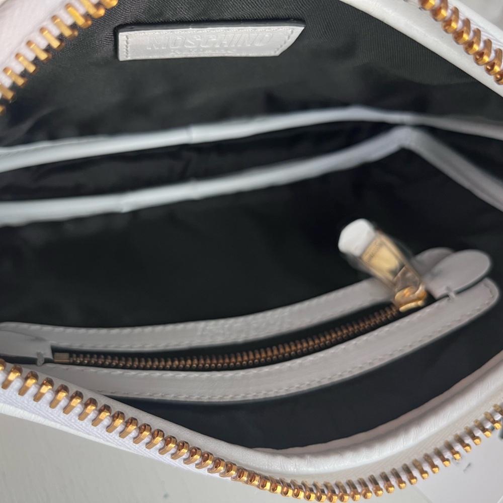 MOSCHINO Patent Leather Logo Shoulder Bag White - Picture 11 of 14